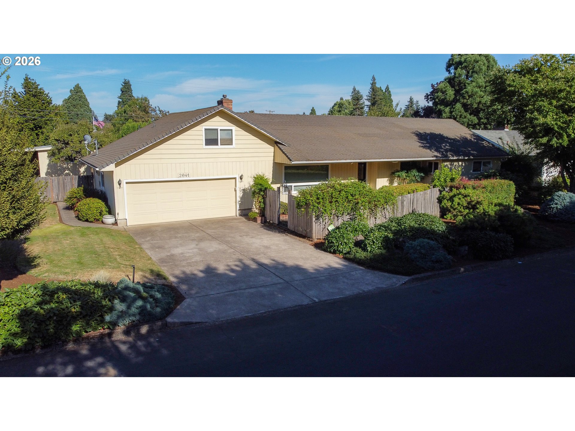 2641 Castle Dr Property Photo 1