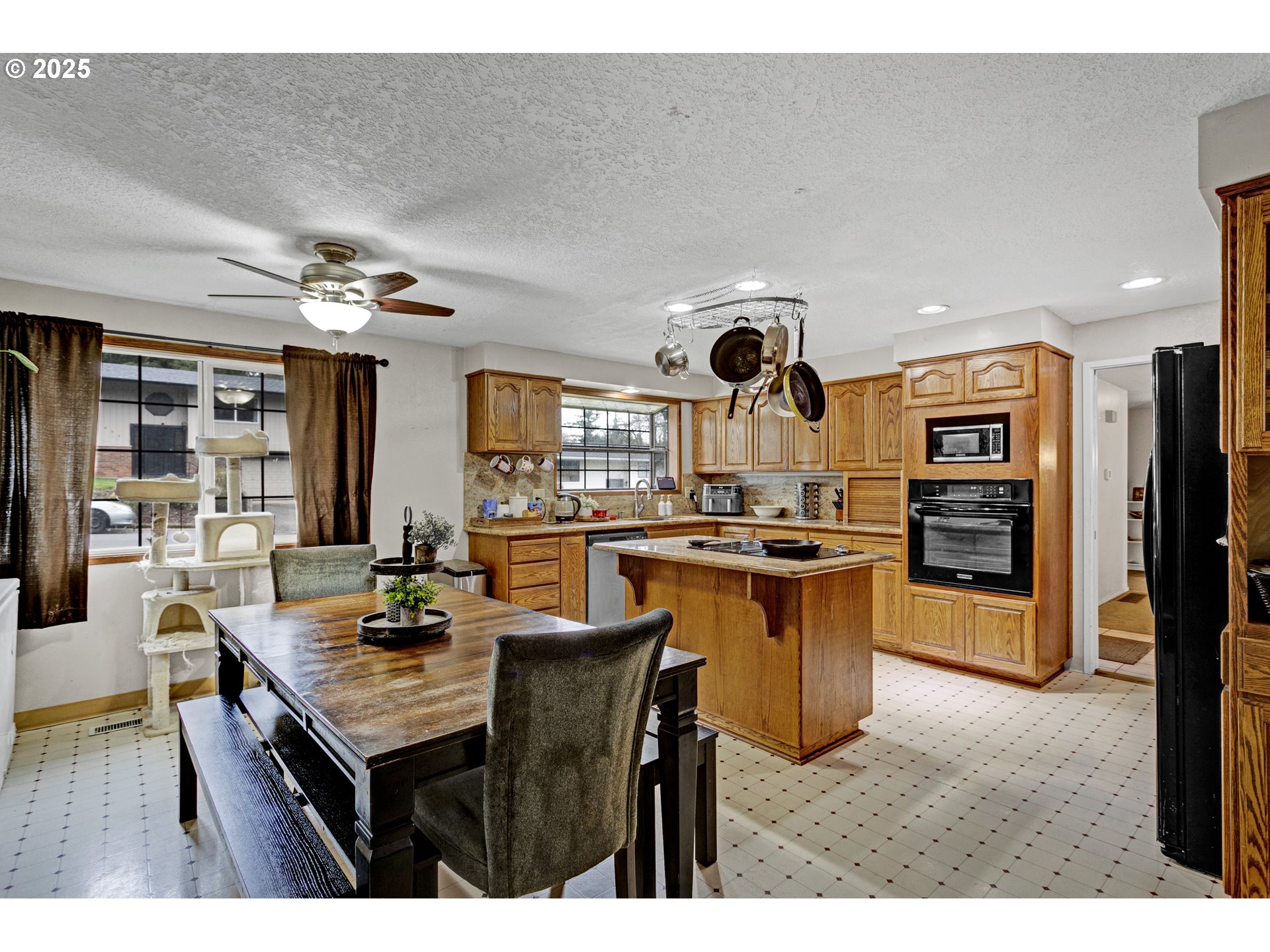 203 Se Ginseng Dr Property Photo 10