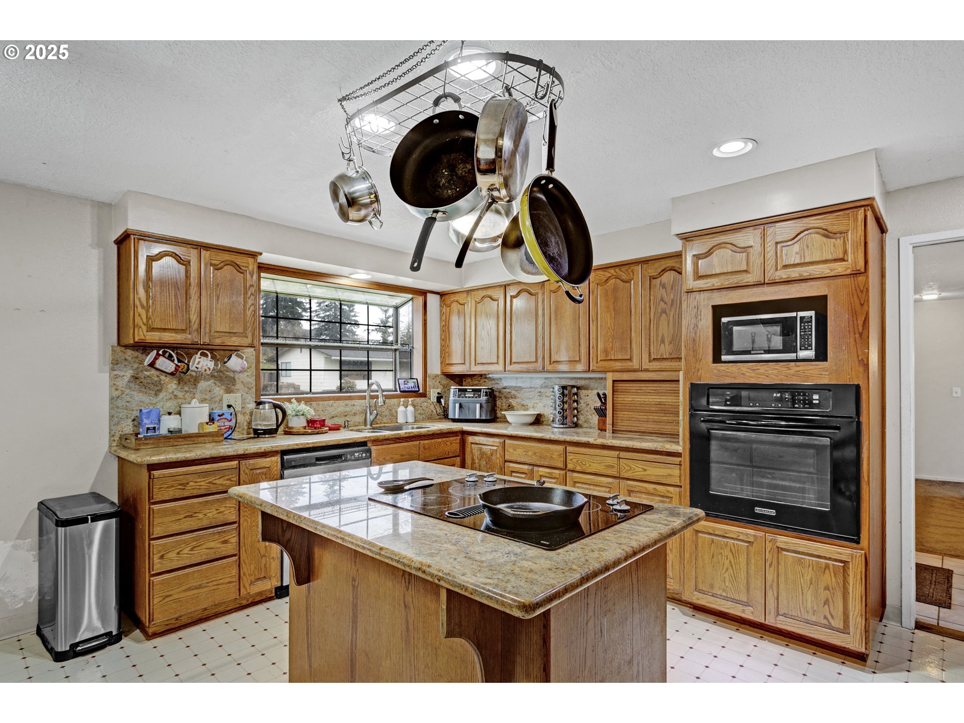 203 Se Ginseng Dr Property Photo 11