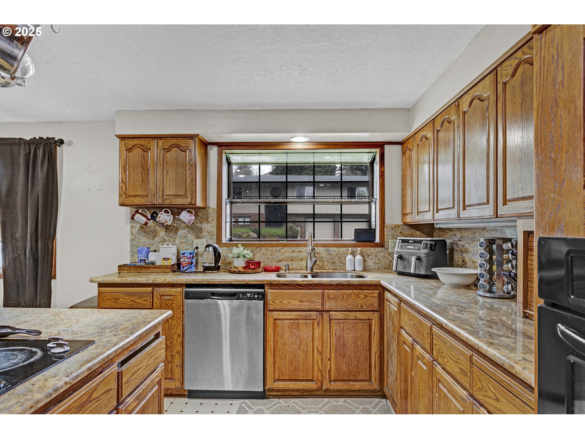203 Se Ginseng Dr Property Photo 12
