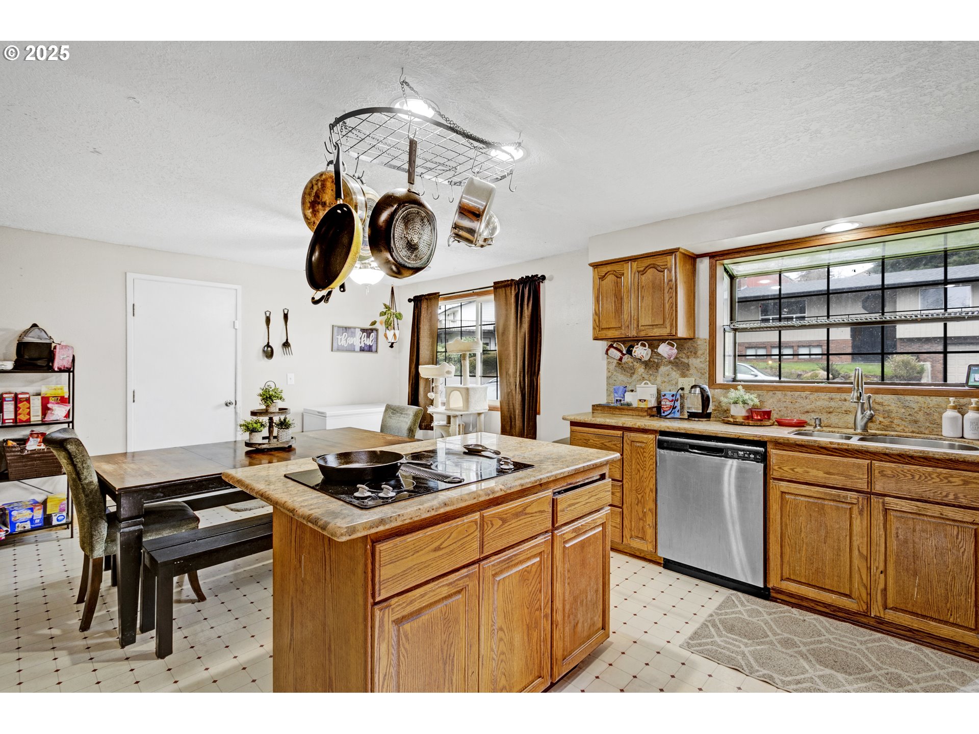 203 Se Ginseng Dr Property Photo 13