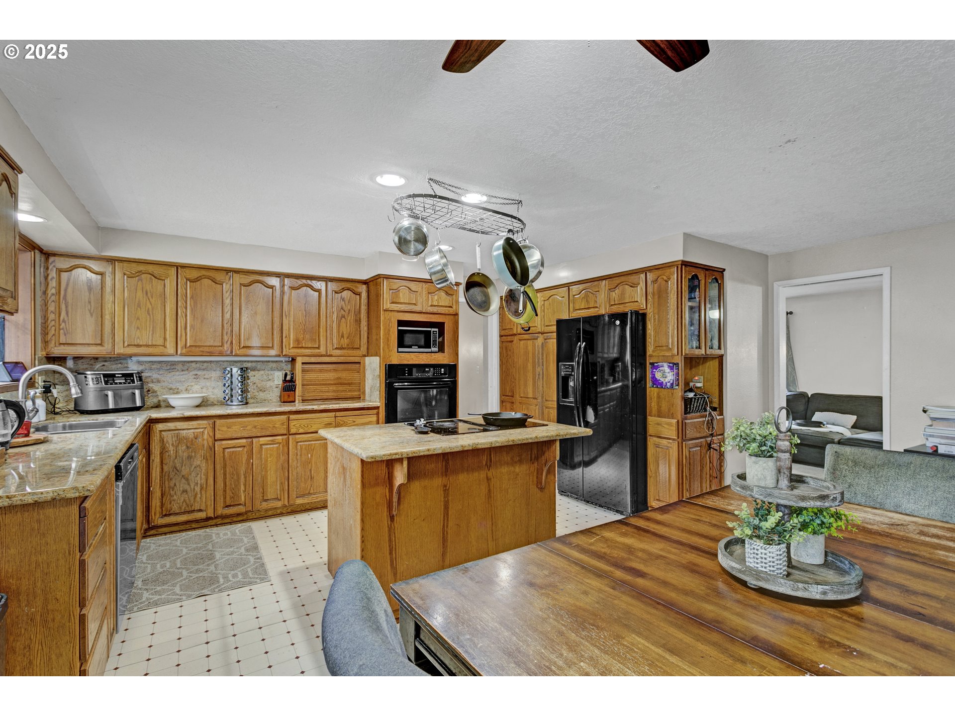 203 Se Ginseng Dr Property Photo 14