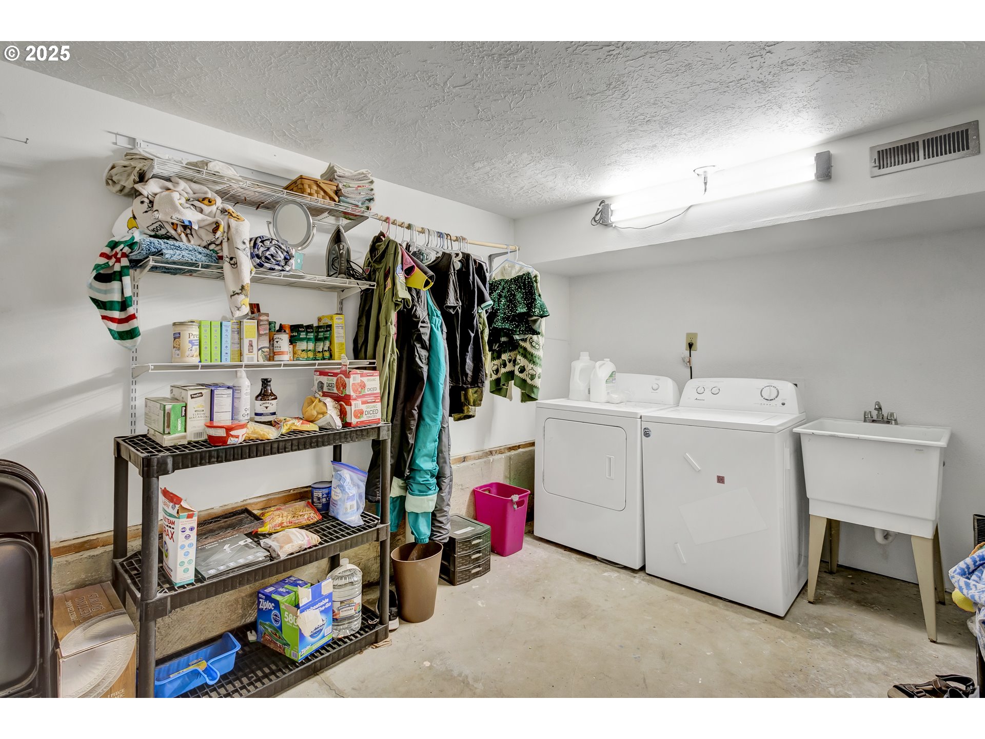 203 Se Ginseng Dr Property Photo 33