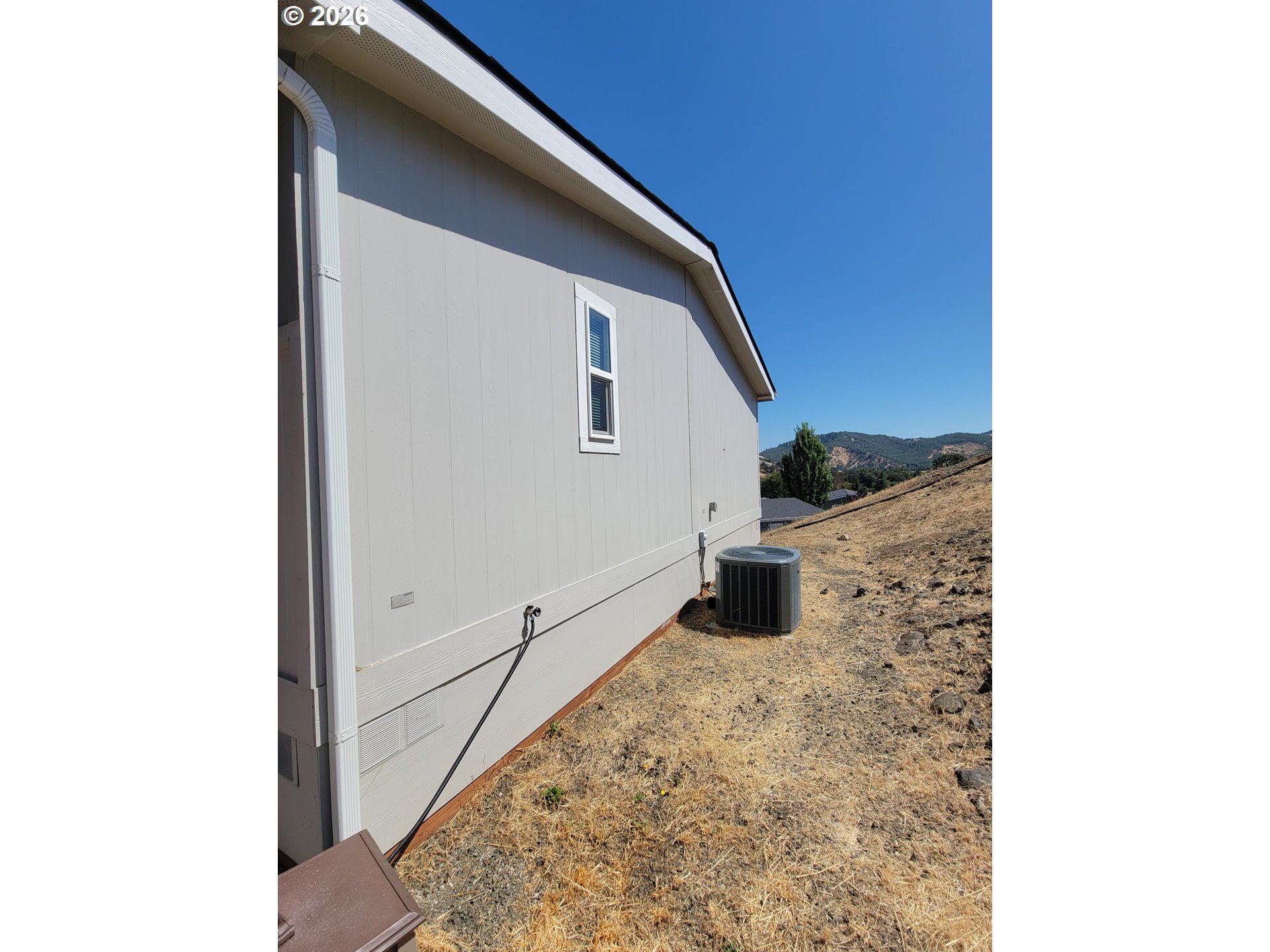 220 Deschutes Ln Property Photo 4