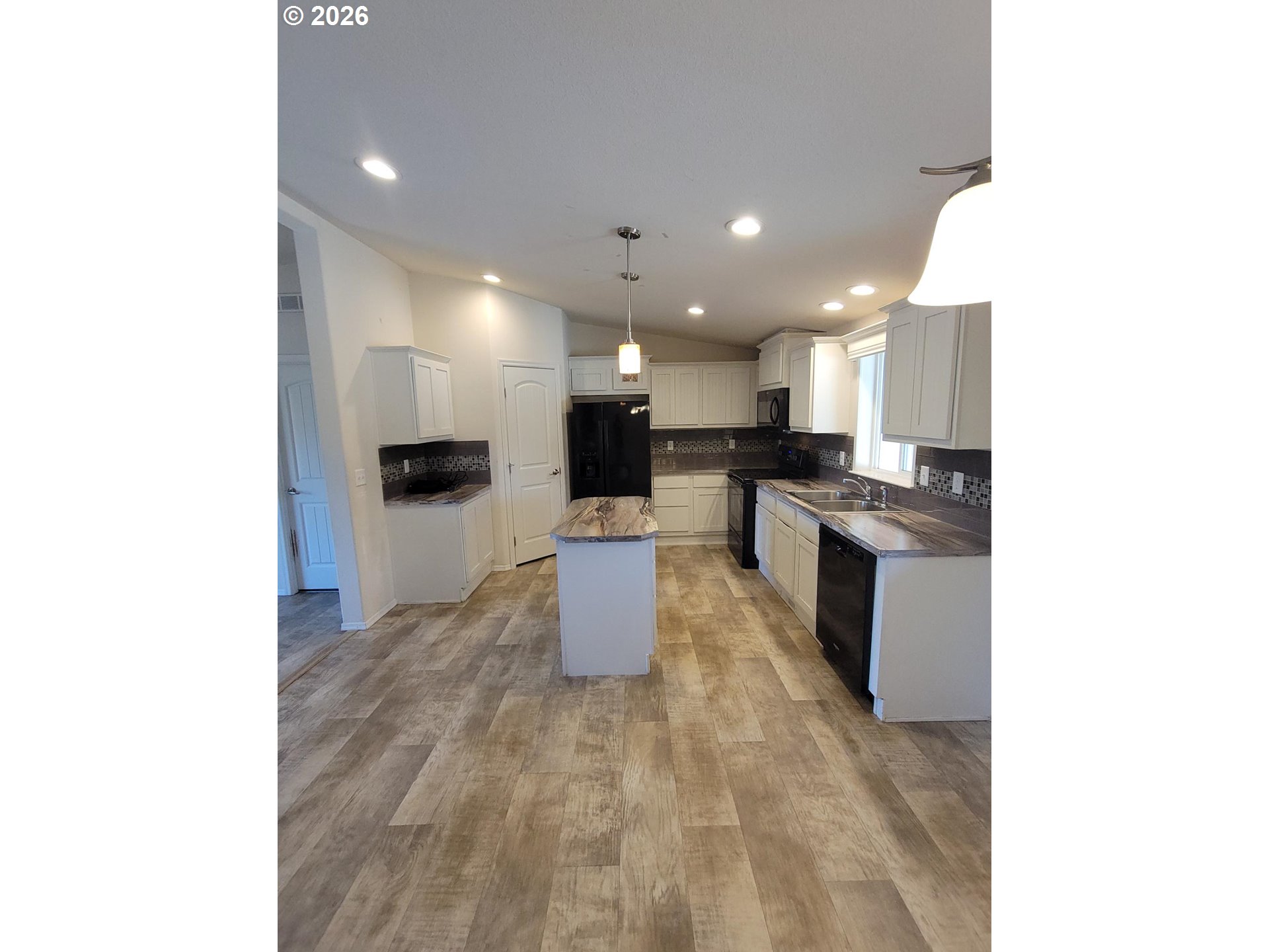 220 Deschutes Ln Property Photo 11