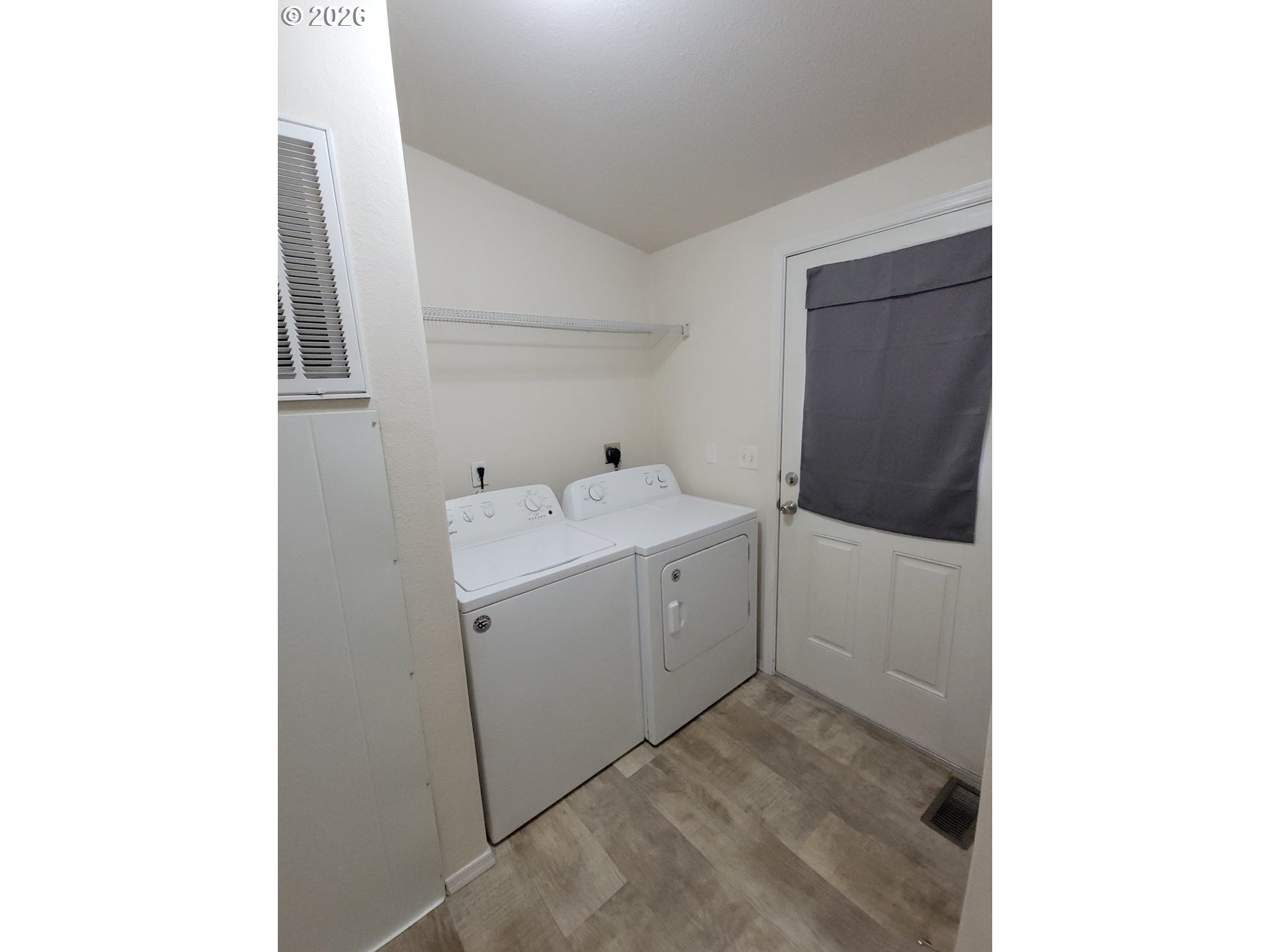 220 Deschutes Ln Property Photo 27