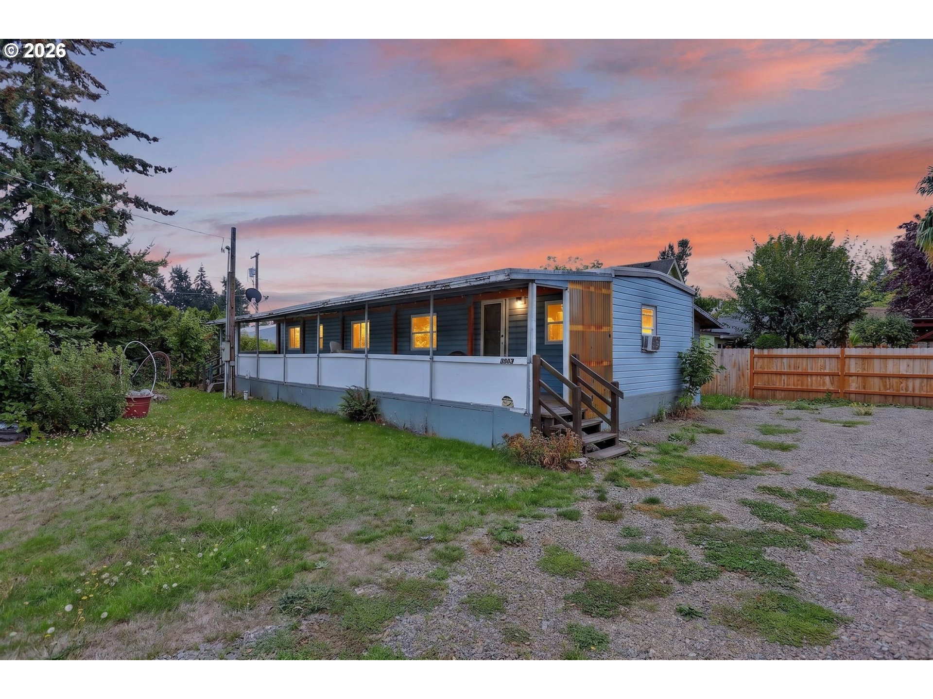 10882 Ne Oak St Property Photo 1