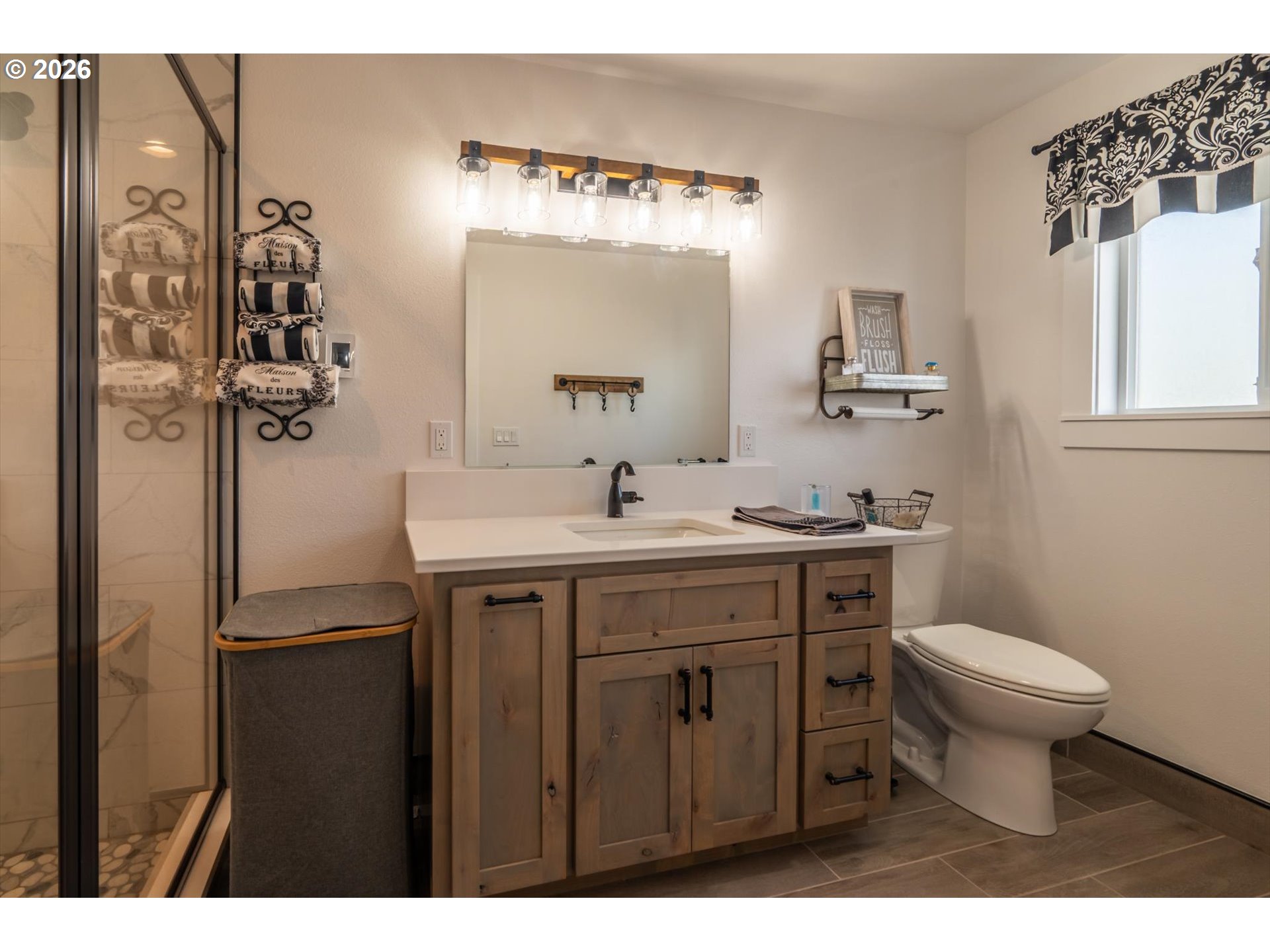 2606 Sheridan Ave Property Photo 15