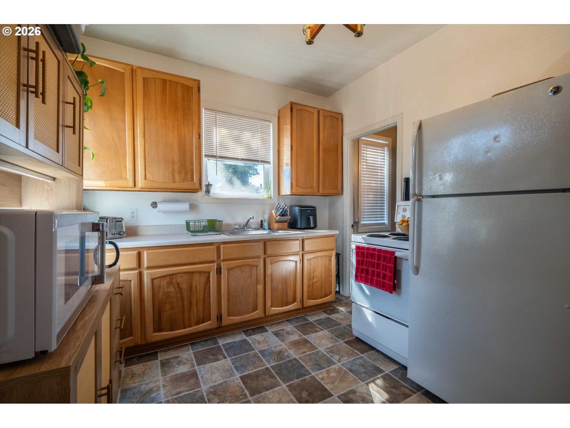 2606 Sheridan Ave Property Photo 32