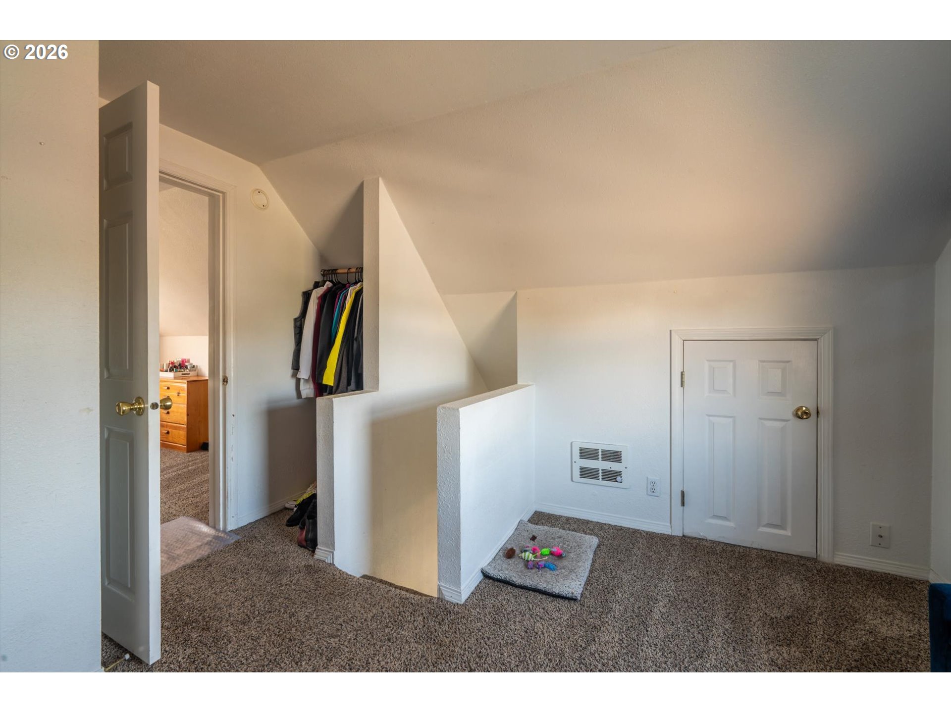 2606 Sheridan Ave Property Photo 37