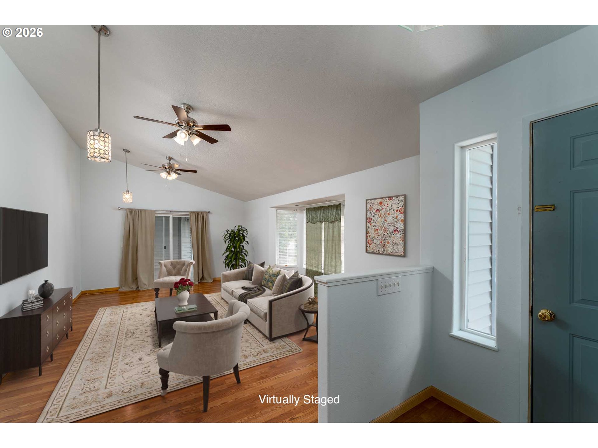 2340 Kelso Dr Property Photo 4