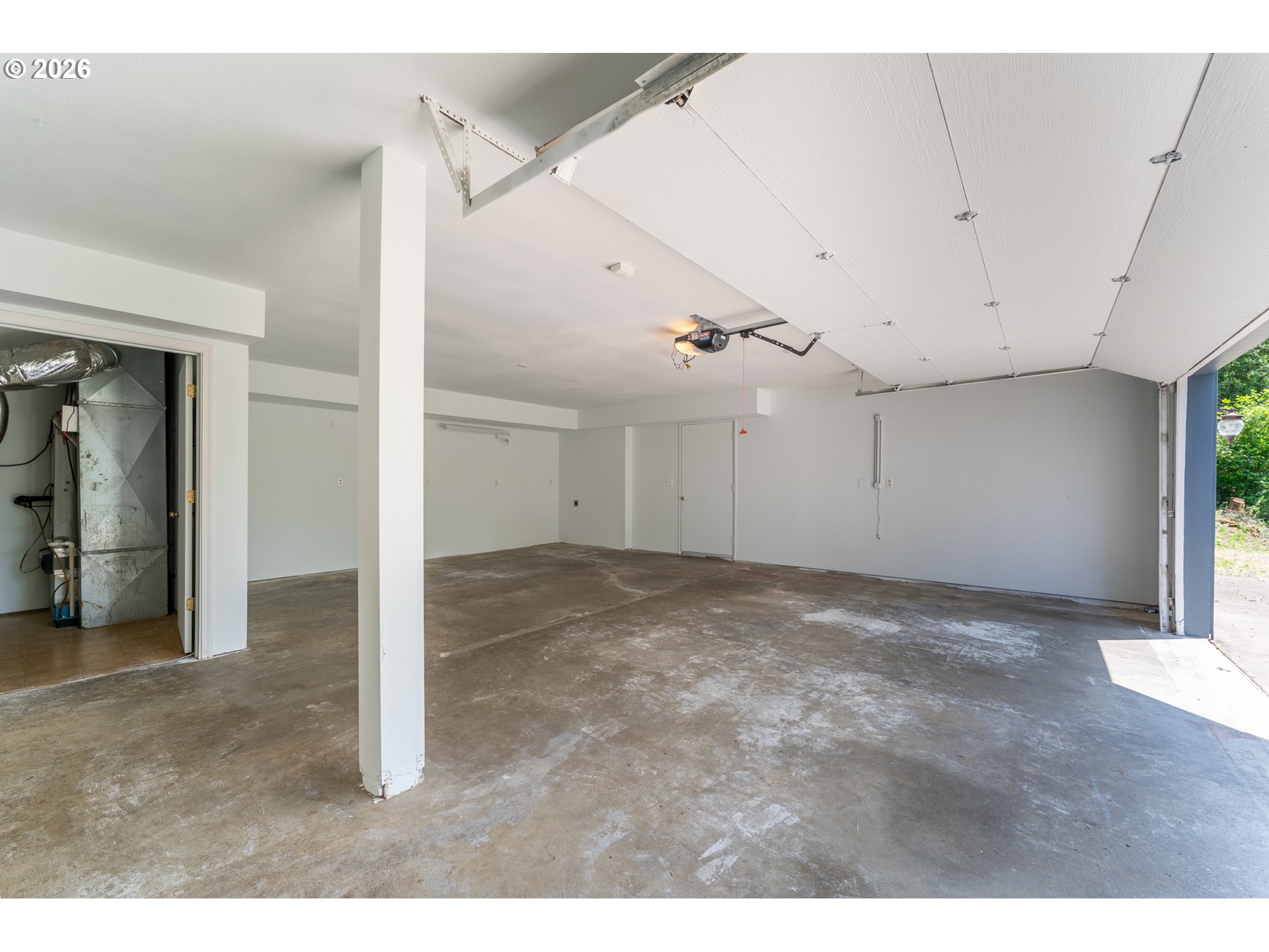 2340 Kelso Dr Property Photo 34