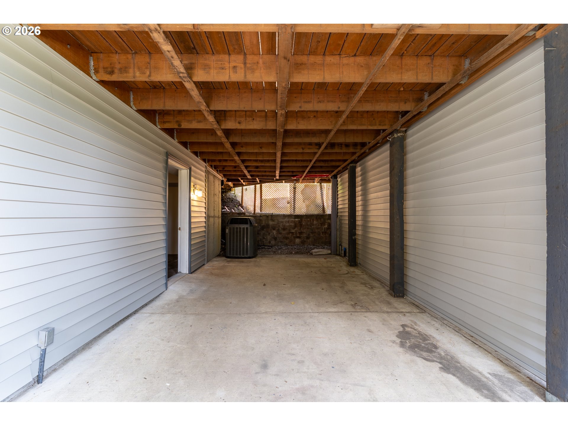 2340 Kelso Dr Property Photo 35