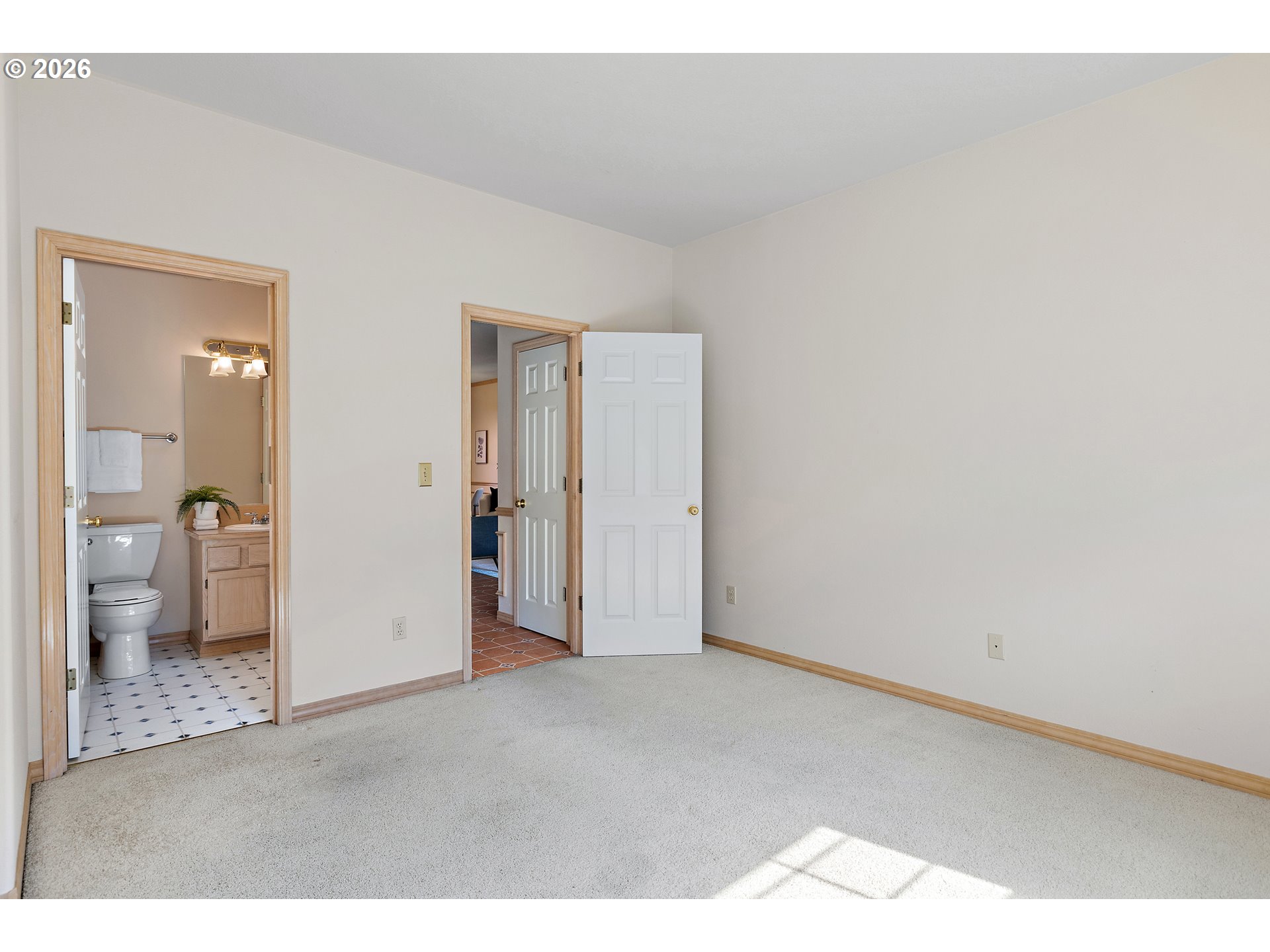 1012 Ne Multnomah Dr Property Photo 15