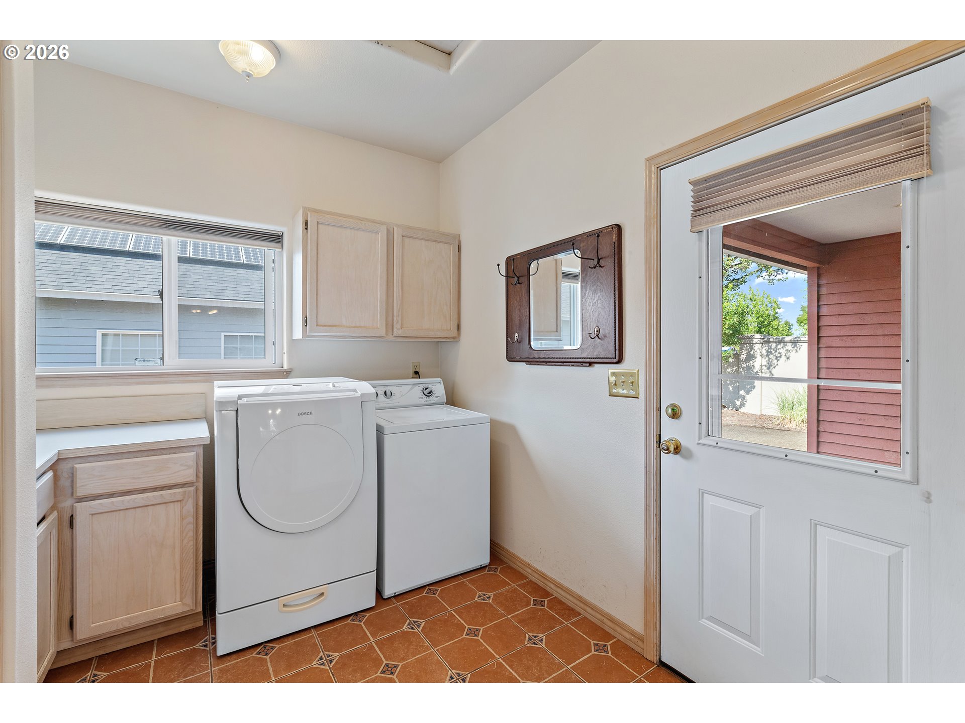 1012 Ne Multnomah Dr Property Photo 18