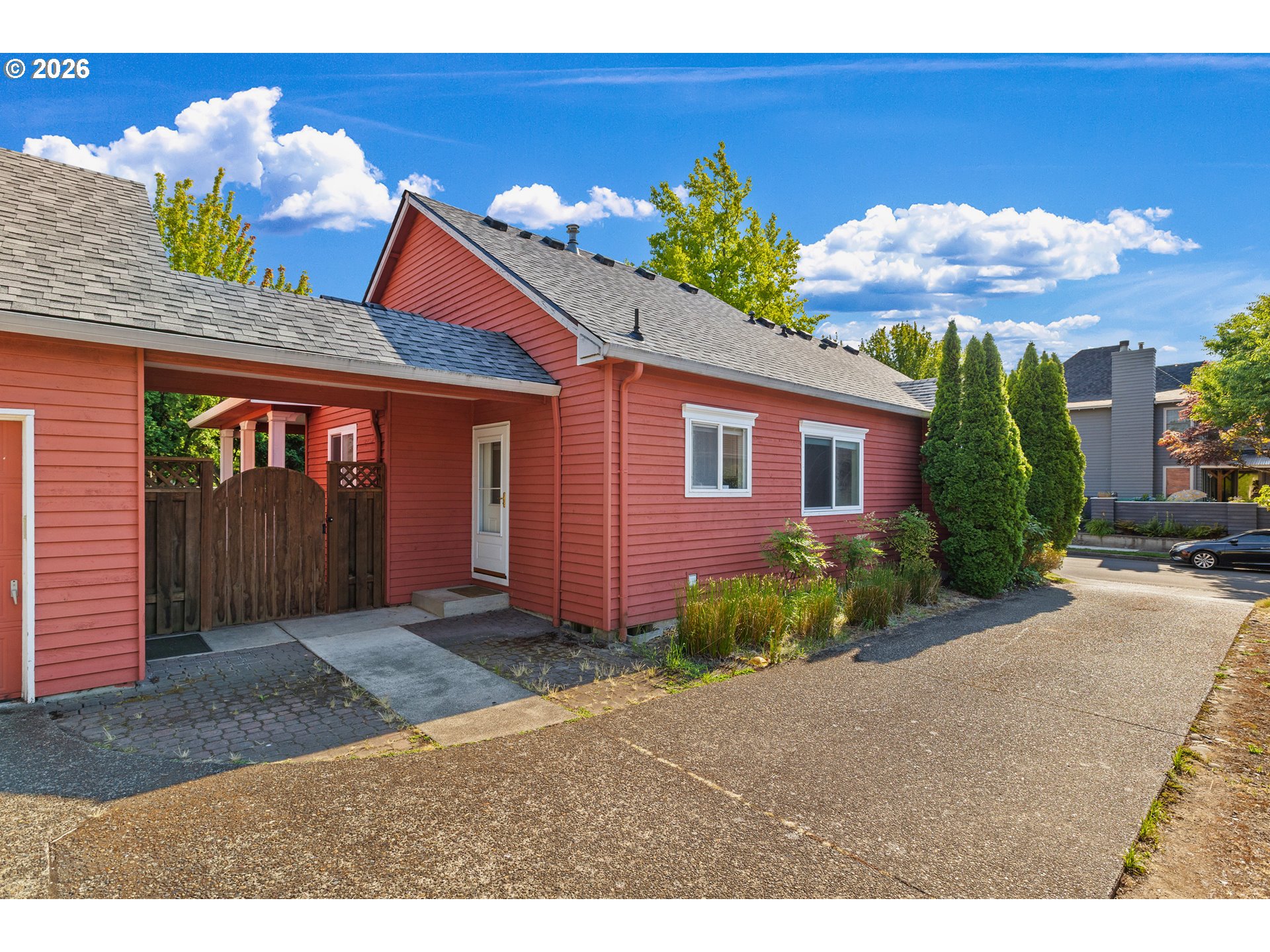 1012 Ne Multnomah Dr Property Photo 27