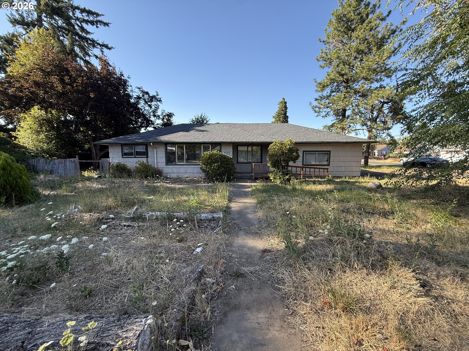 4694 Daisy St Property Photo 1