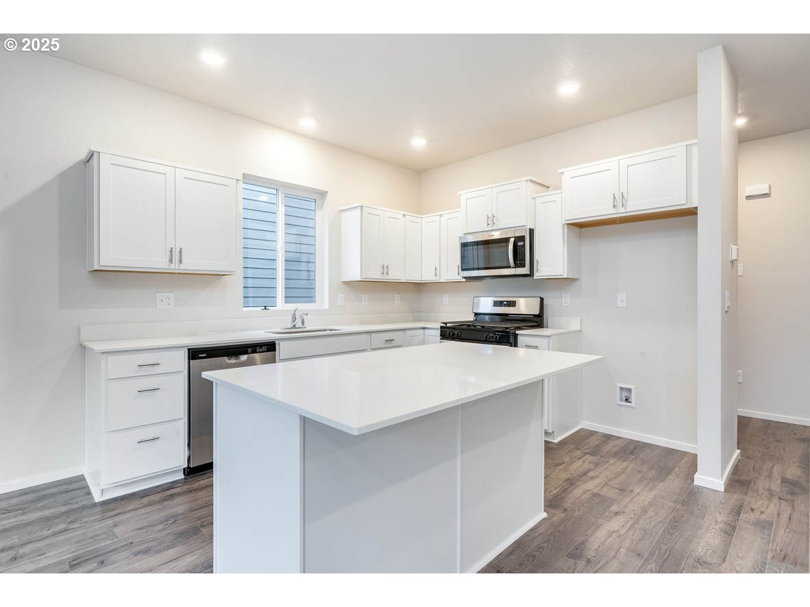 467 Pietro Ne Property Photo 3