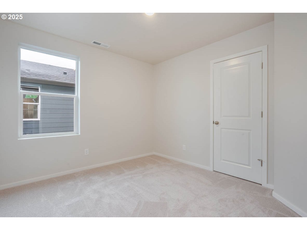 467 Pietro Ne Property Photo 12