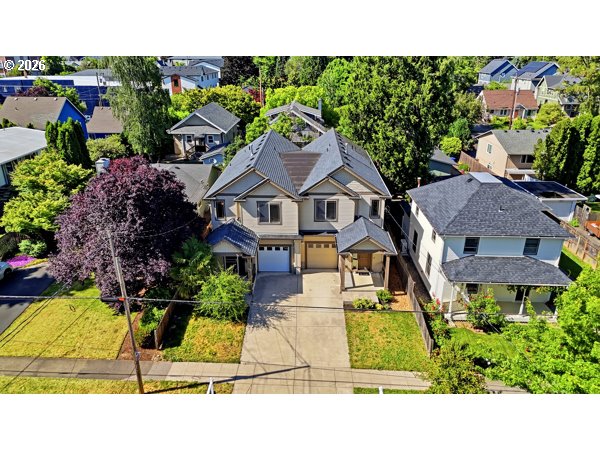 1743 Se Marion St Property Photo 3