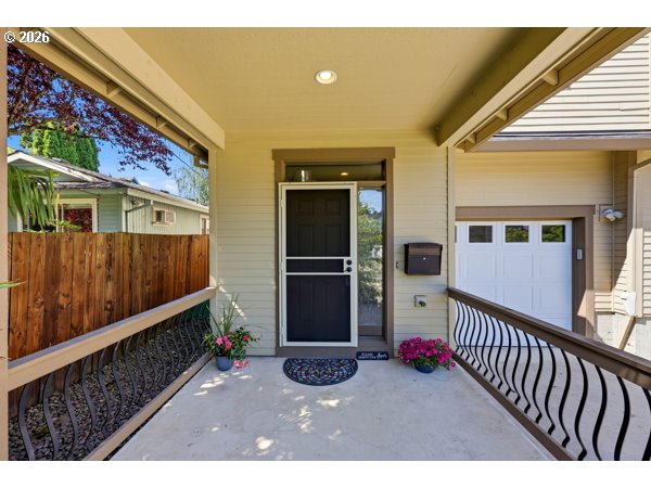 1743 Se Marion St Property Photo 4