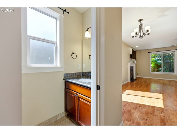 1743 Se Marion St Property Photo 8