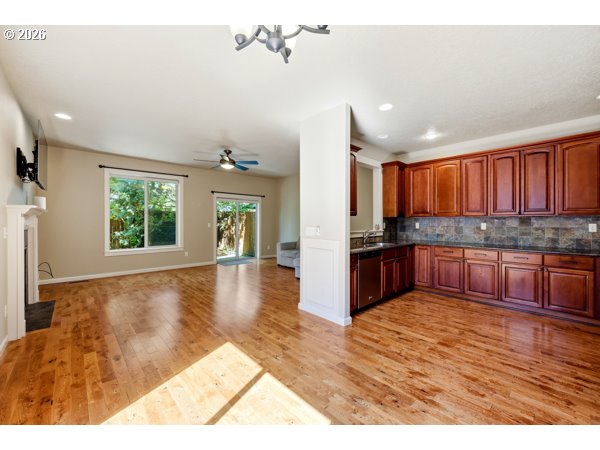 1743 Se Marion St Property Photo 14
