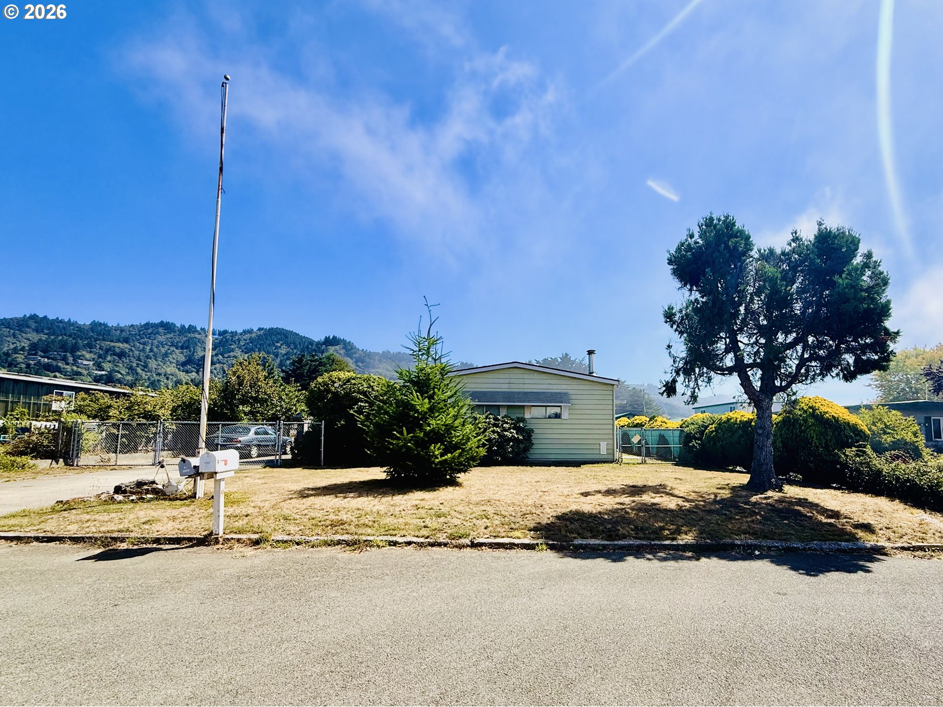 15965 Bay View Dr Property Photo 1