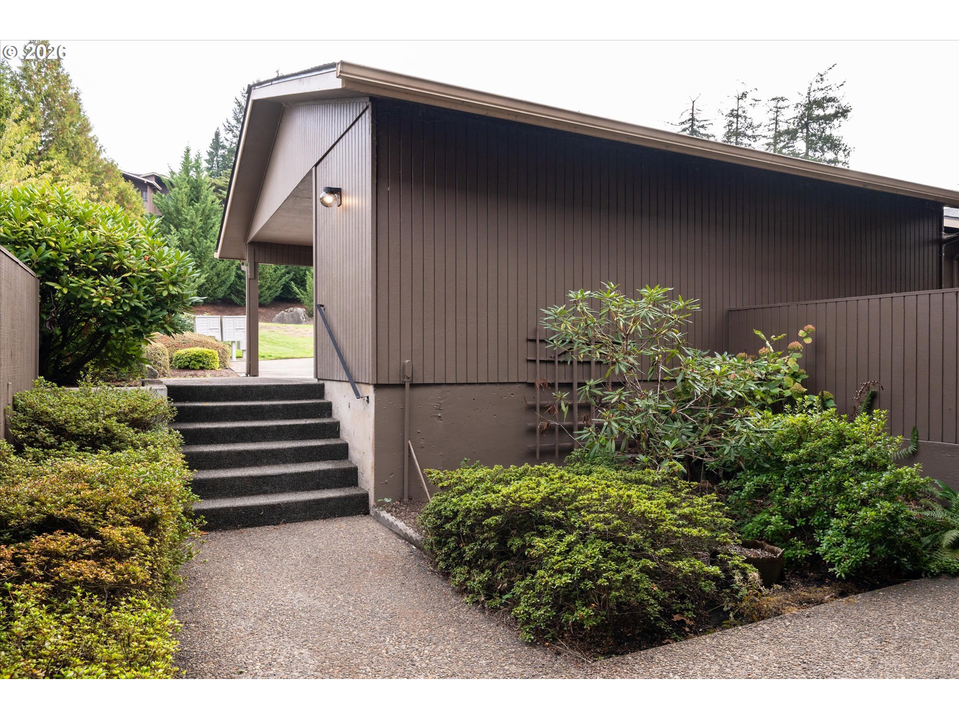 2295 Ridgeway Dr Property Photo 5