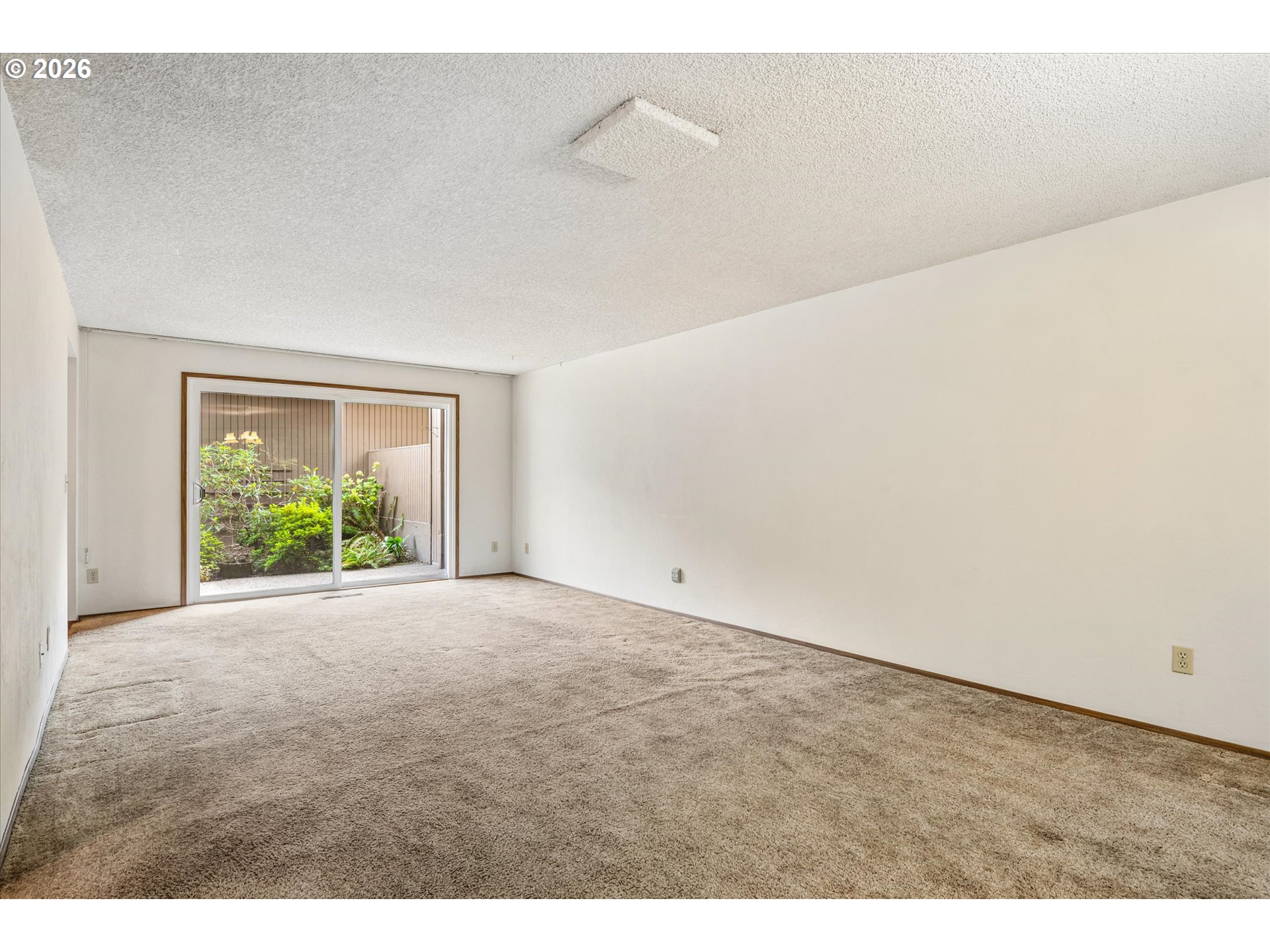 2295 Ridgeway Dr Property Photo 14