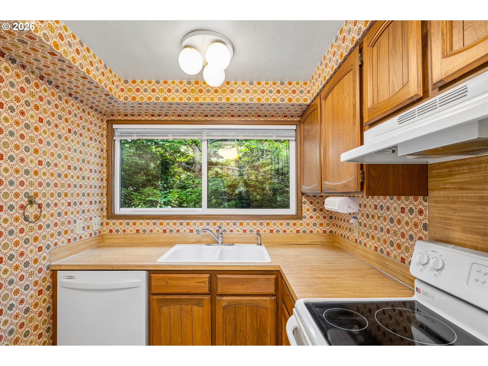2295 Ridgeway Dr Property Photo 17