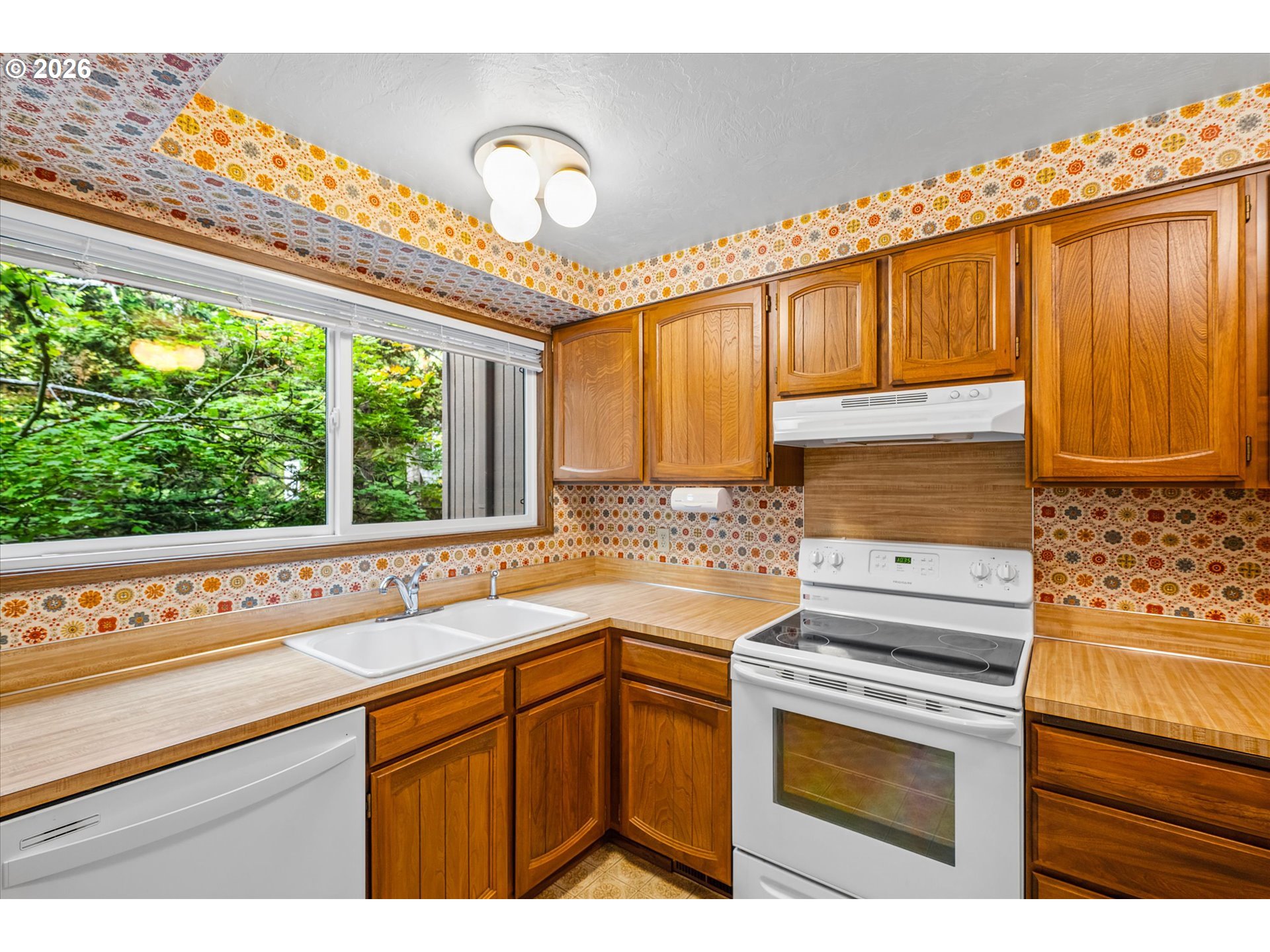 2295 Ridgeway Dr Property Photo 19