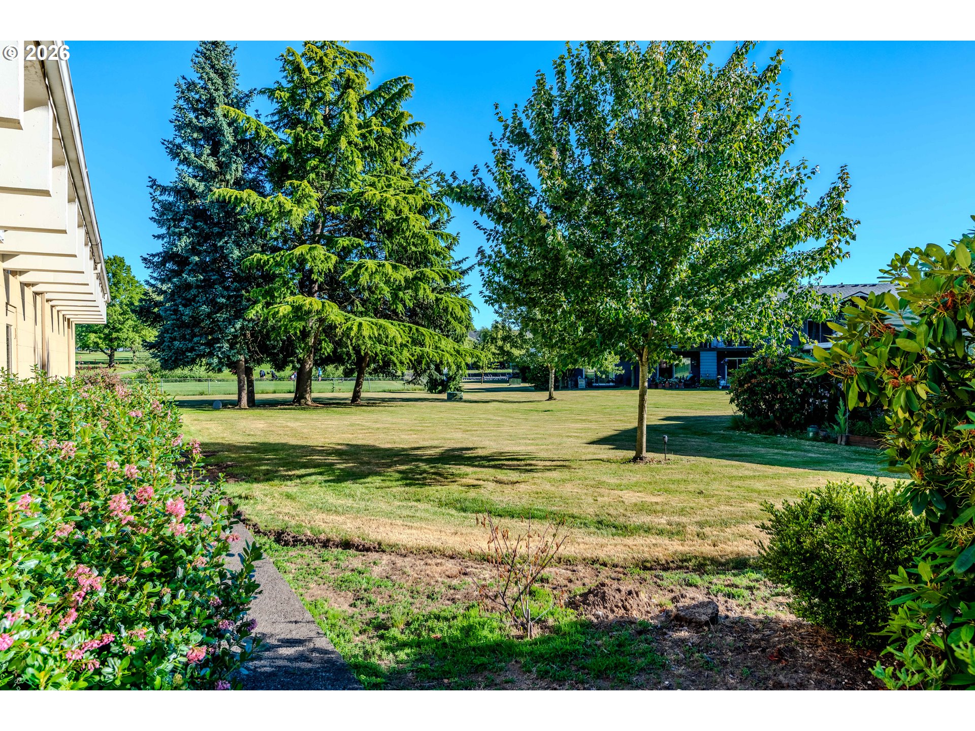 1802 Ne Hogan Dr Property Photo 39