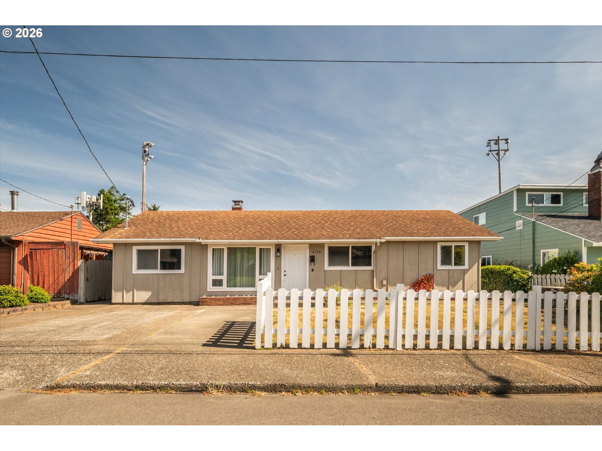 2150 MAINE ST Property Photo 1