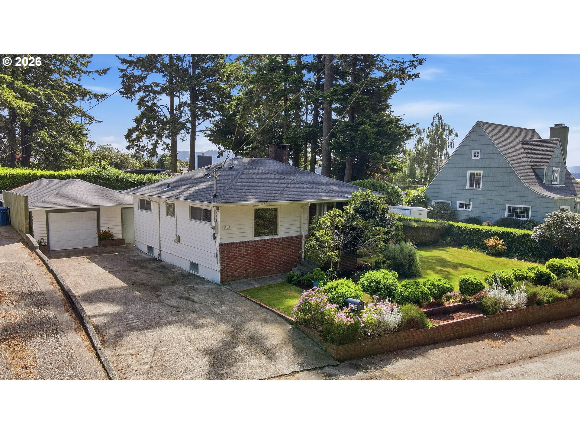 1313 Bayview St Property Photo 1