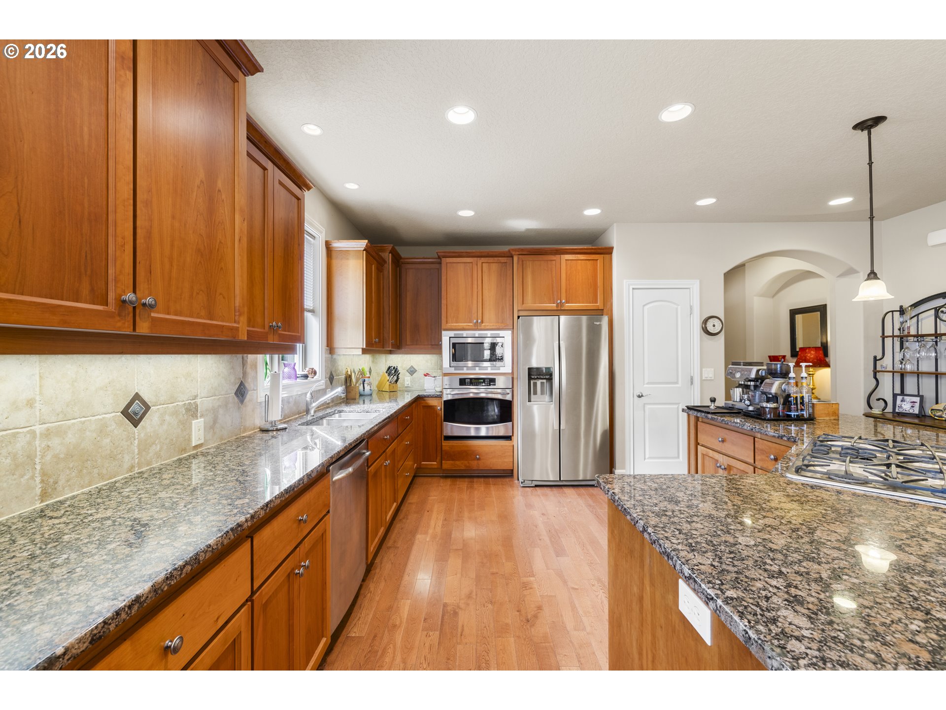 641 Troon Ave Property Photo 8