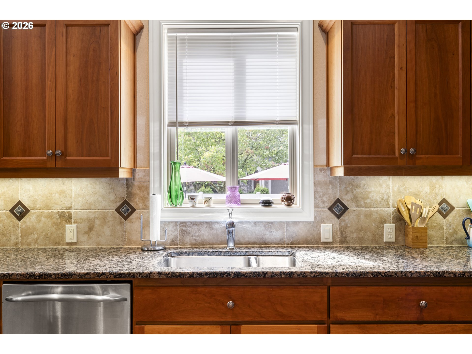 641 Troon Ave Property Photo 11