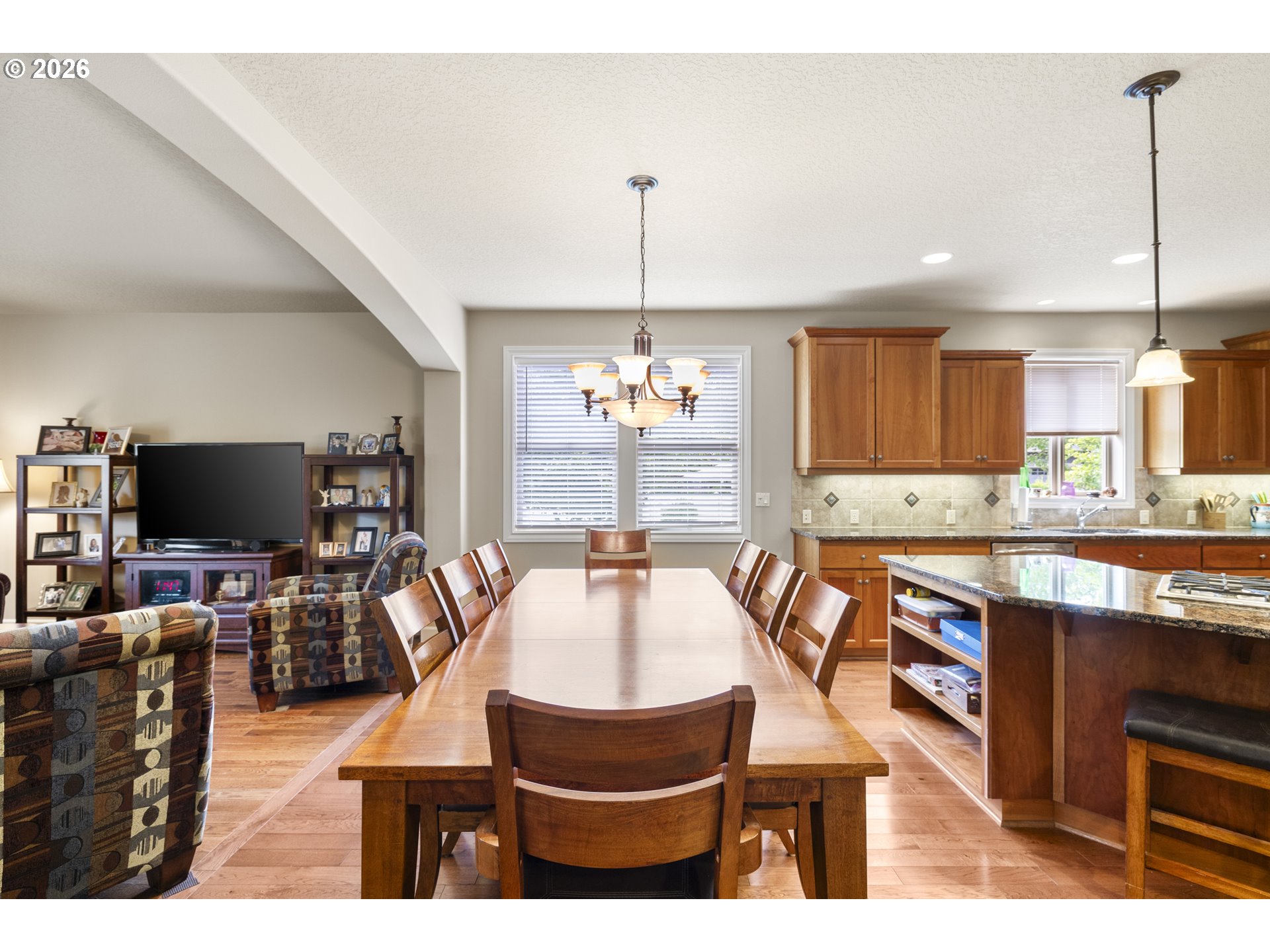 641 Troon Ave Property Photo 12