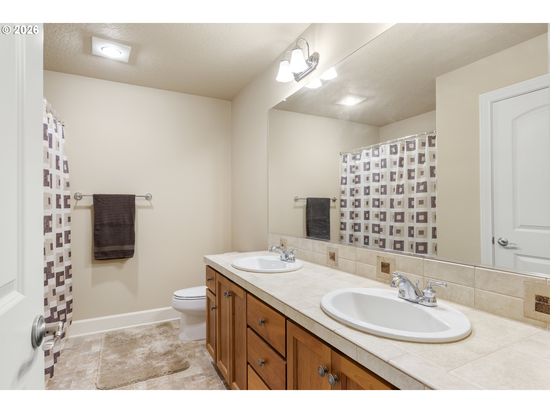 641 Troon Ave Property Photo 33