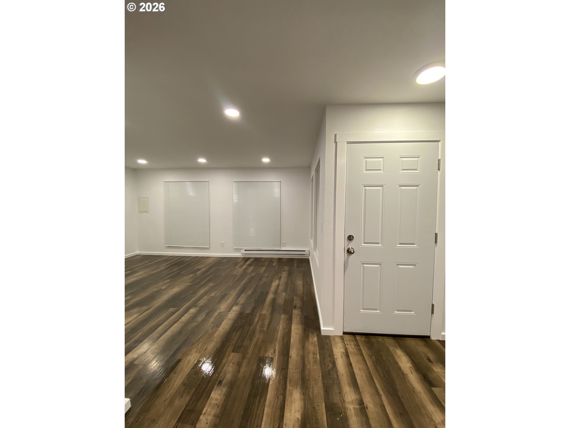 850 W Powell Blvd Property Photo 5