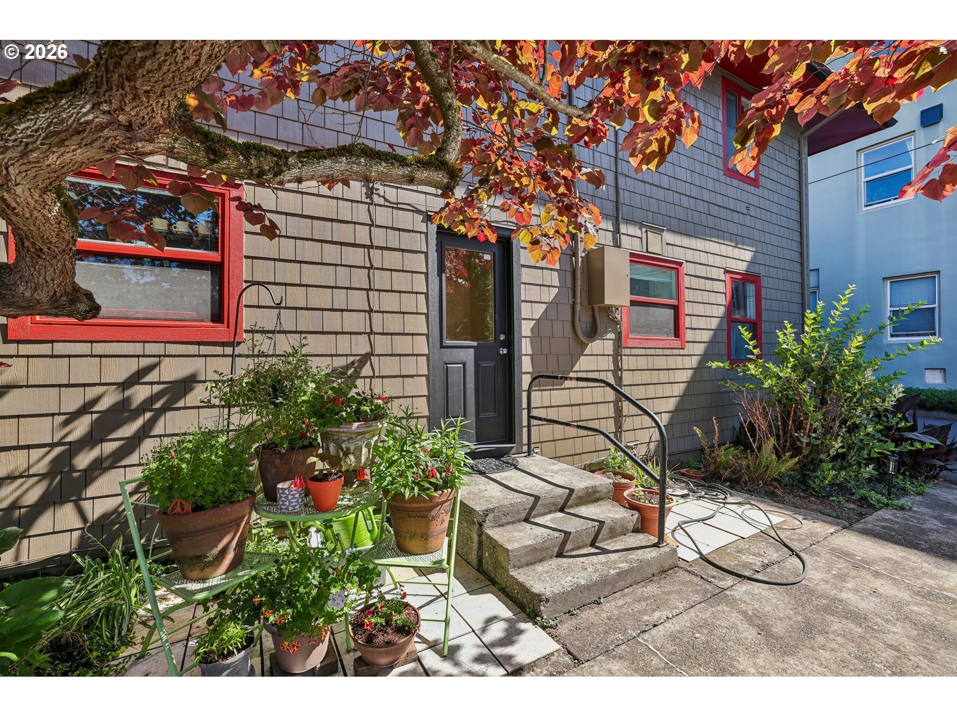 2120 Ne Halsey St 31 Property Photo 26