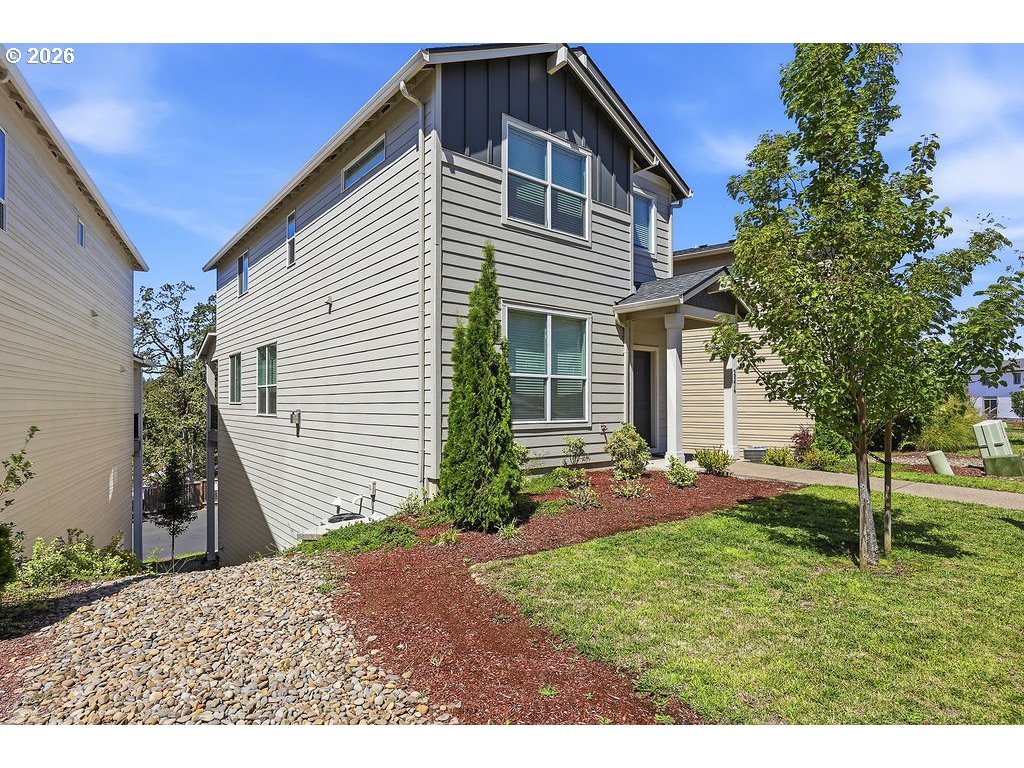 2574 Brackenfern Rd Property Photo 3