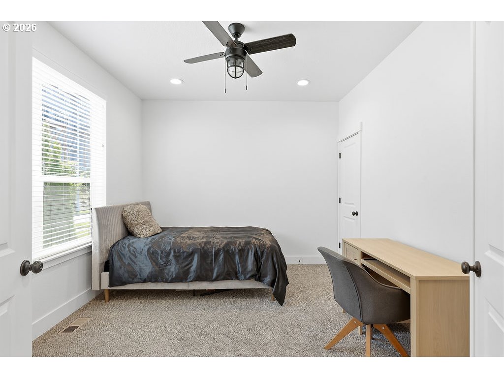 2574 Brackenfern Rd Property Photo 6