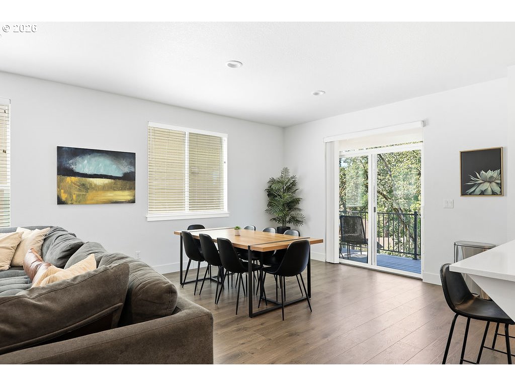 2574 Brackenfern Rd Property Photo 11