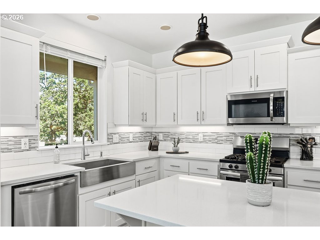 2574 Brackenfern Rd Property Photo 15