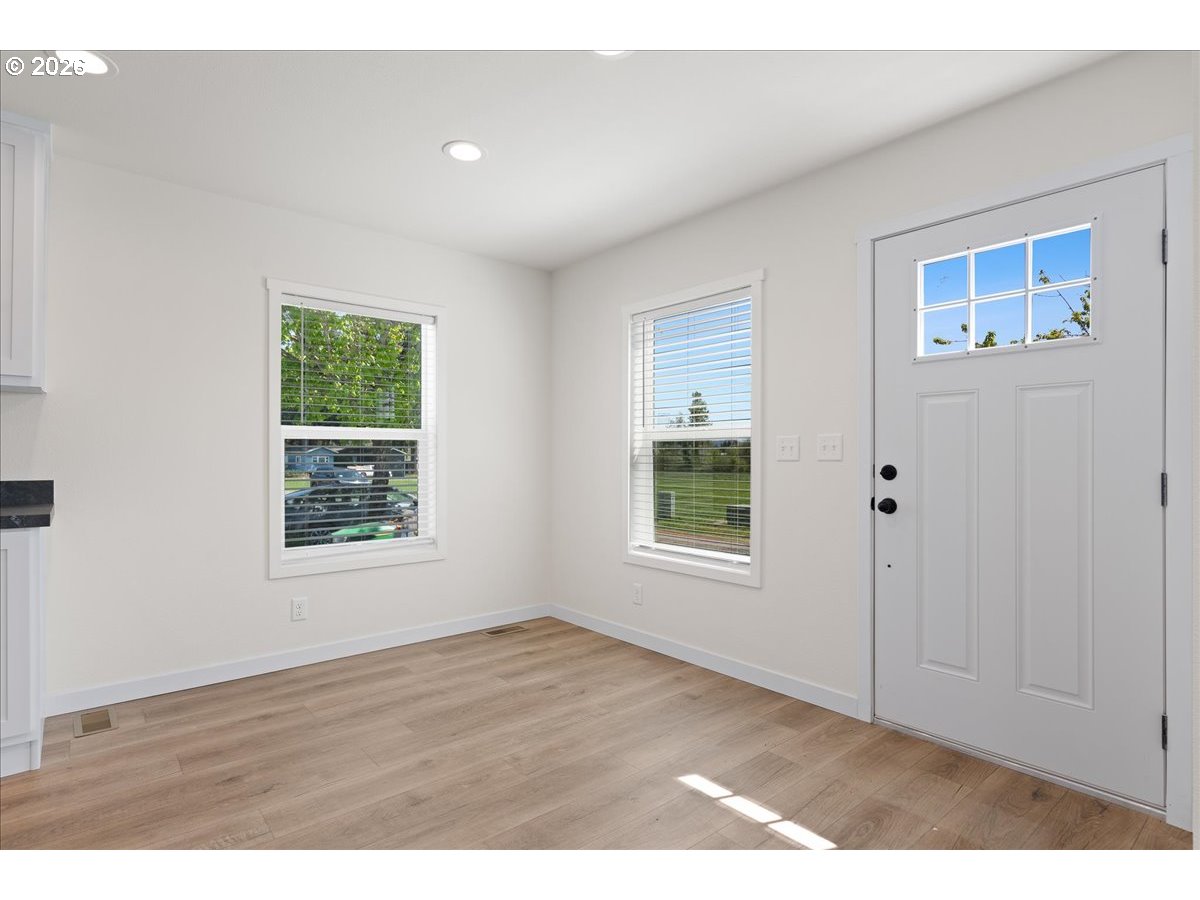 40000 Stayton Scio Loop 14 Property Photo 11