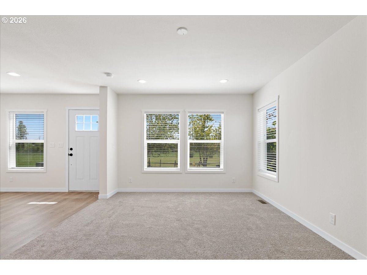 40000 Stayton Scio Loop 14 Property Photo 13