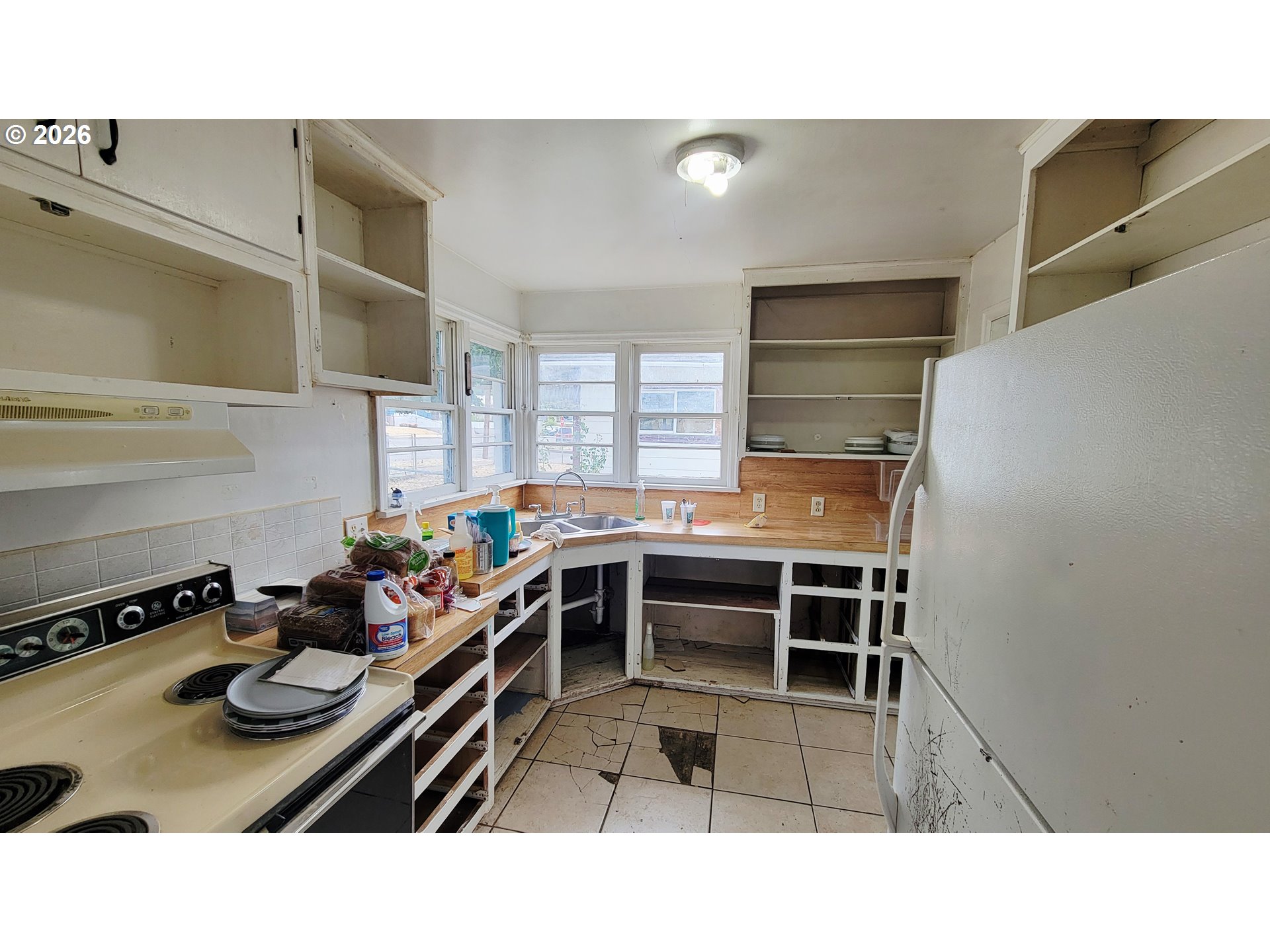 168 Ne Broadway St Property Photo 6