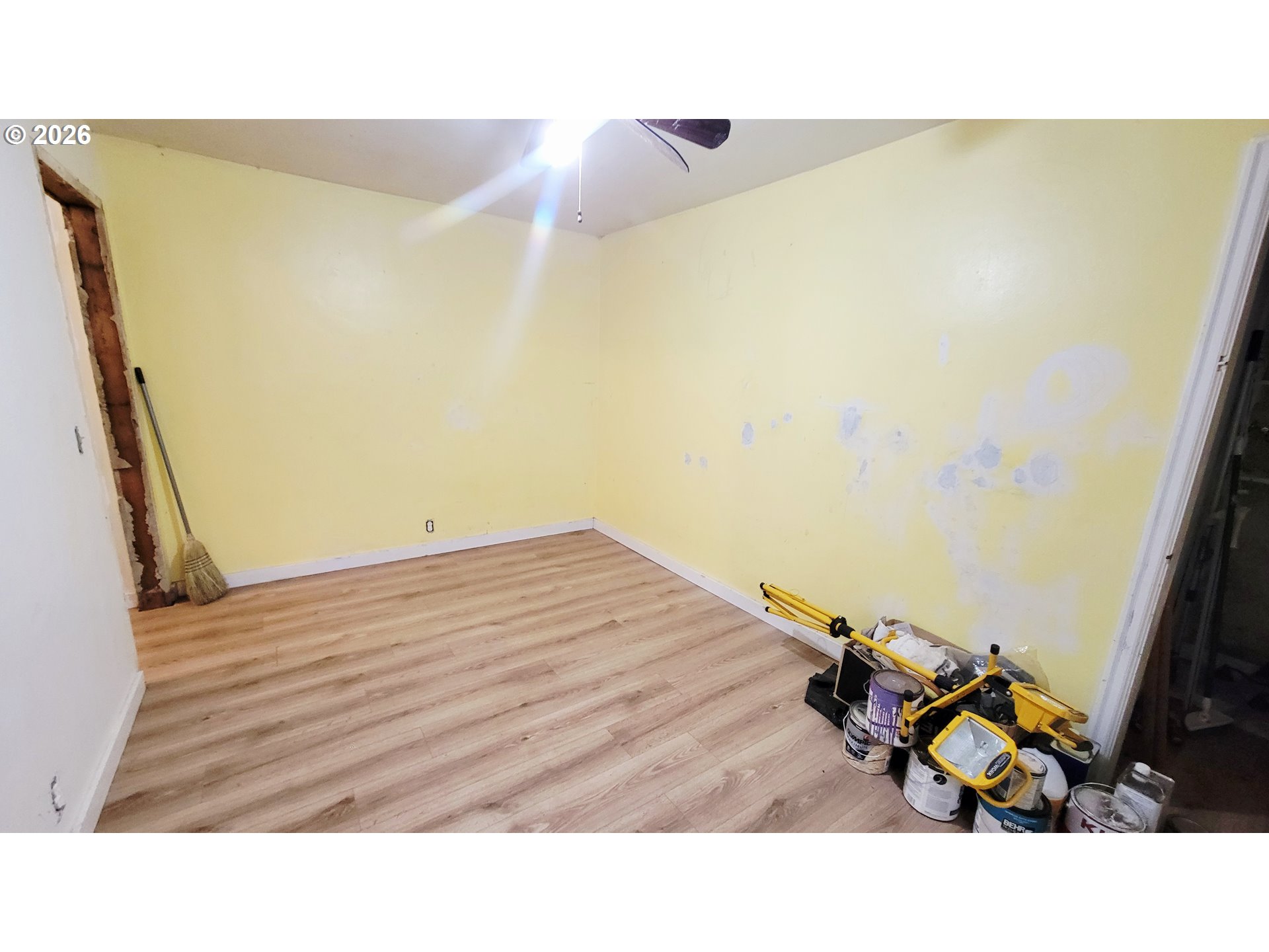 168 Ne Broadway St Property Photo 16