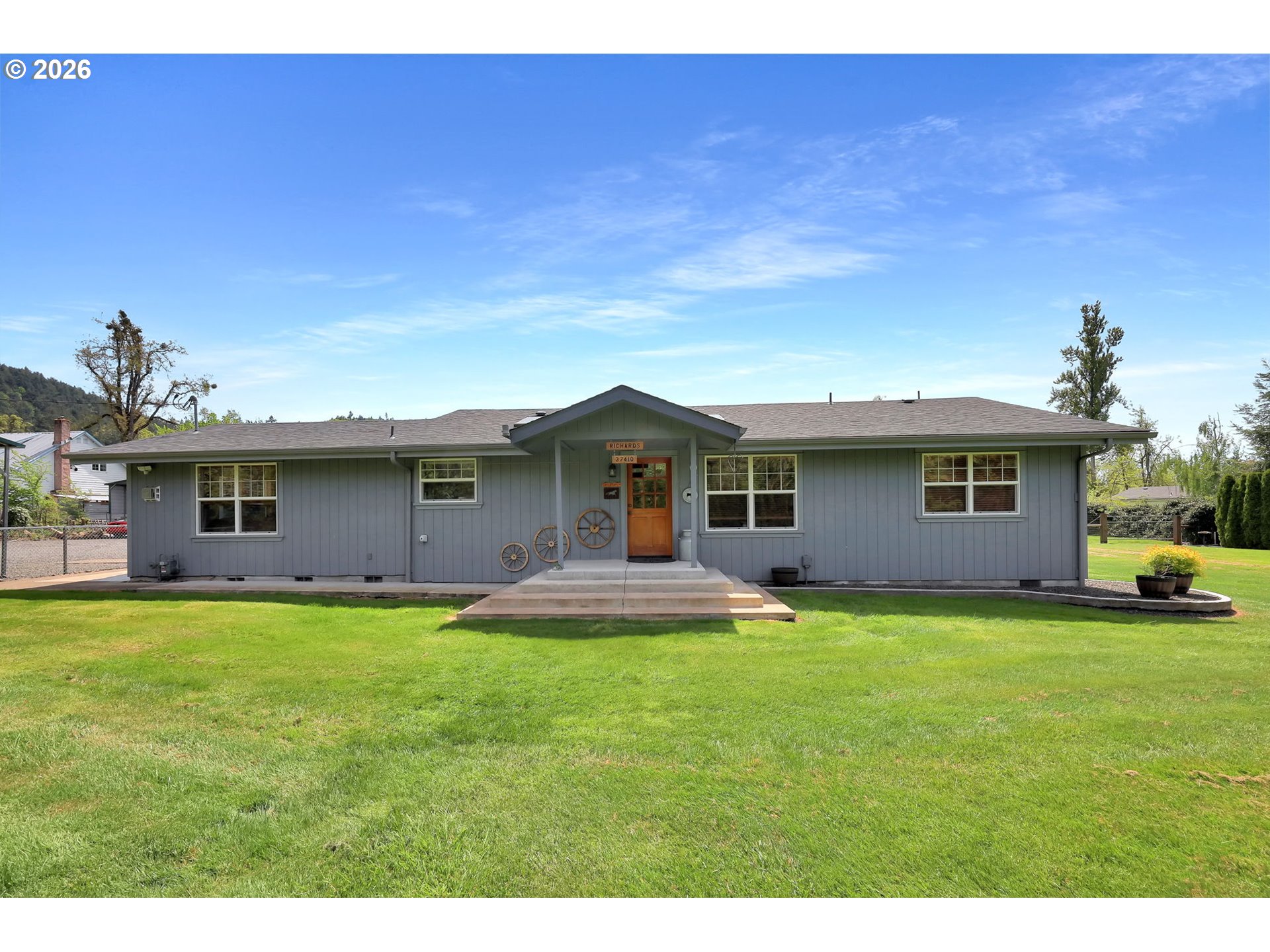 37410 Hills Creek Rd Property Photo 2
